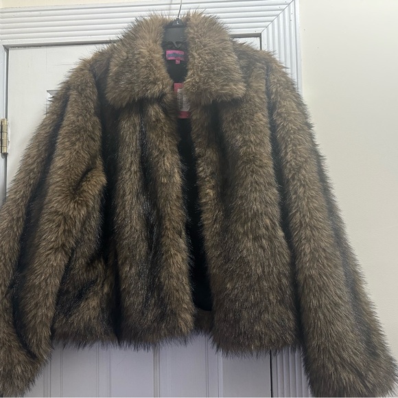 Edikted Women's Brown Faux Fur Jacket - Picture 7 of 7